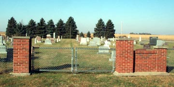 IGL Cemetery entrance