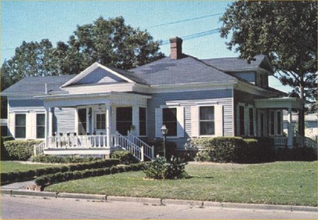 Description: Hannibal H. Scott Home