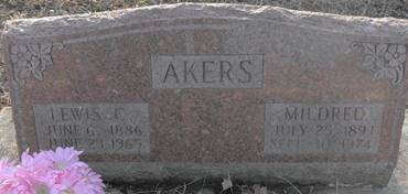http://image1.findagrave.com/photos/2011/73/5265250_130023937761.jpg