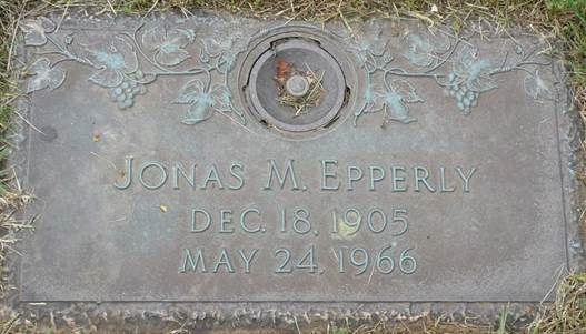 https://s3-us-west-2.amazonaws.com/find-a-grave-prod/photos/2012/128/89747517_133648579179.jpg