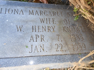https://s3-us-west-2.amazonaws.com/find-a-grave-prod/photos/2013/1/100491525_135718658321.jpg
